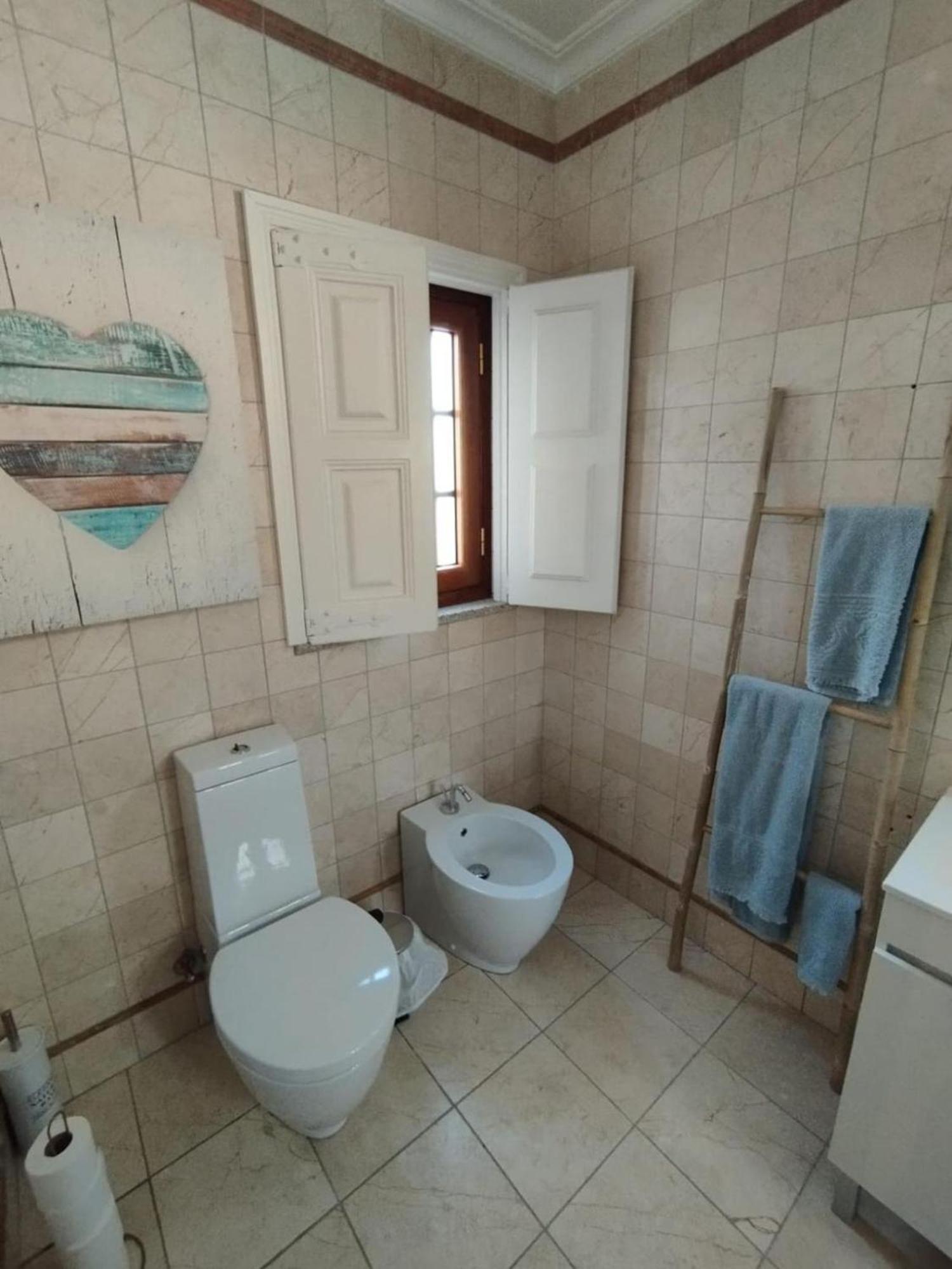 Casa Dos Livros - Guest House Vila Nova de Tazem المظهر الخارجي الصورة