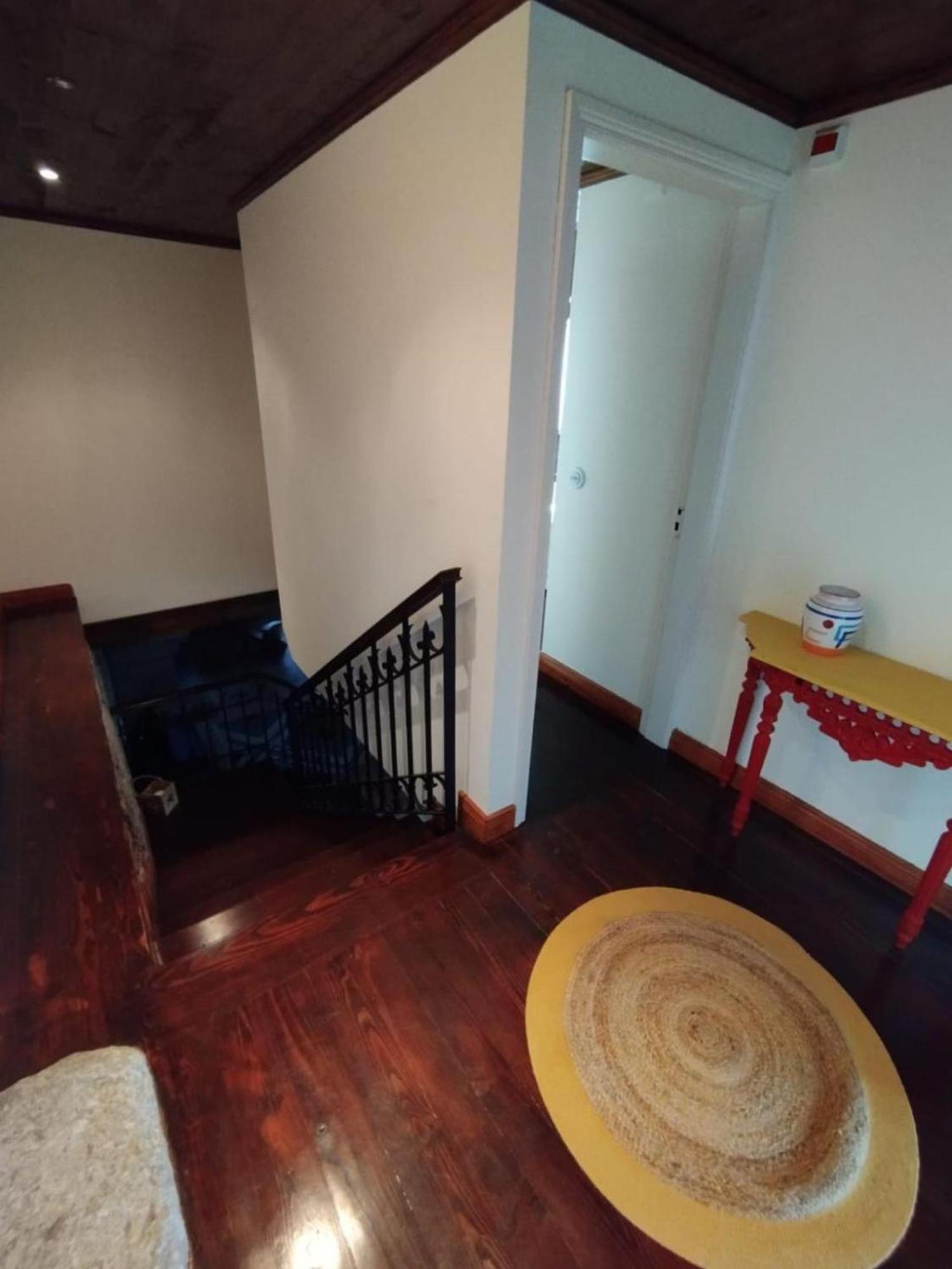 Casa Dos Livros - Guest House Vila Nova de Tazem المظهر الخارجي الصورة