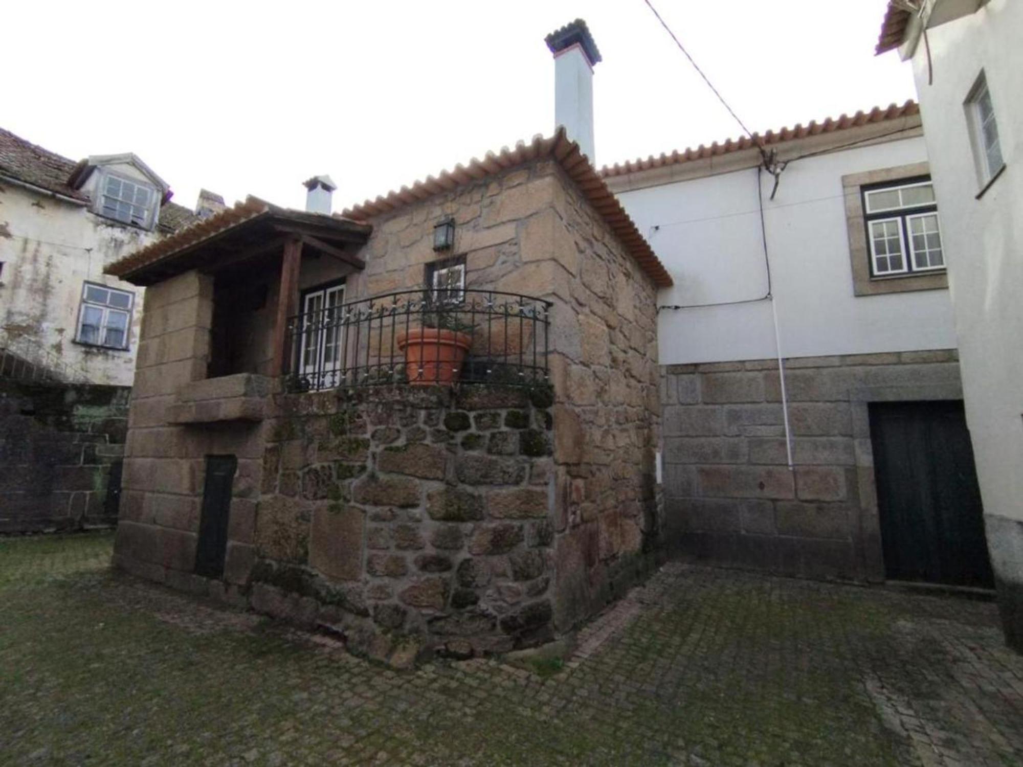 Casa Dos Livros - Guest House Vila Nova de Tazem المظهر الخارجي الصورة